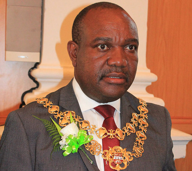 Harare Mayor ‘Bernard Manyenyeni’ Condemns Police Assault And Arrests Of vendors