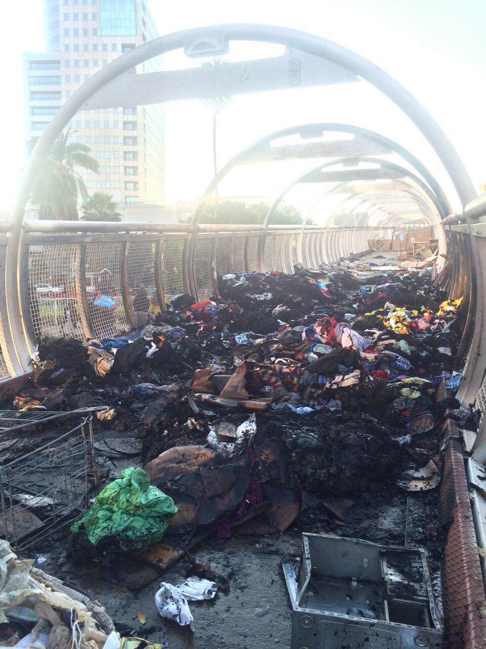 0400 Hours Harare Municipality  Police Raid & Burning Of  Vendors Wares On Speke Avenue footbridge