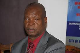 Harare Mayor, Bernard Manyenyeni announces Town Clerk  ‘ Tendai Mahachi’s, suspension