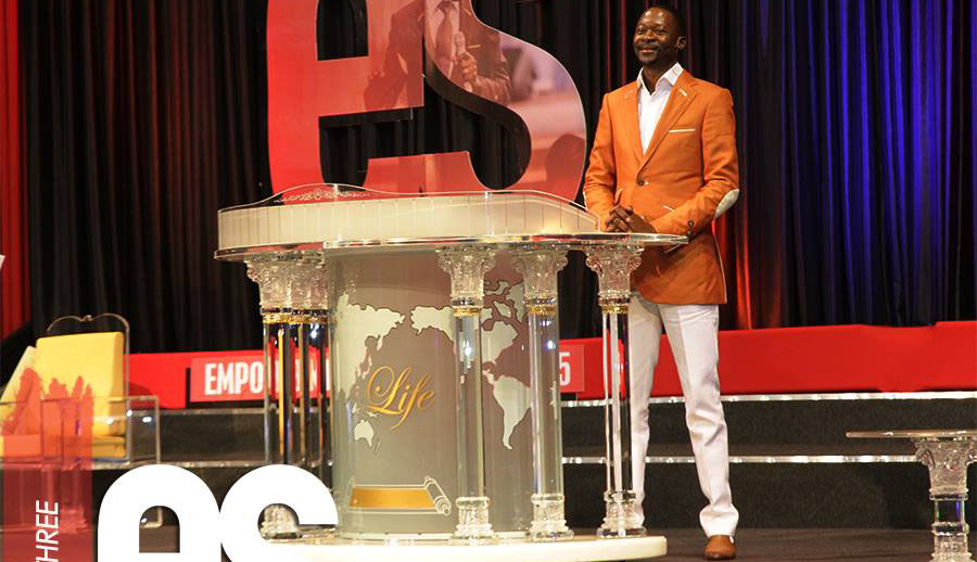 Prophet Makandiwa prophecy -‘A Prominent Person Will Die Soon In An Aeroplane’-hmmn!