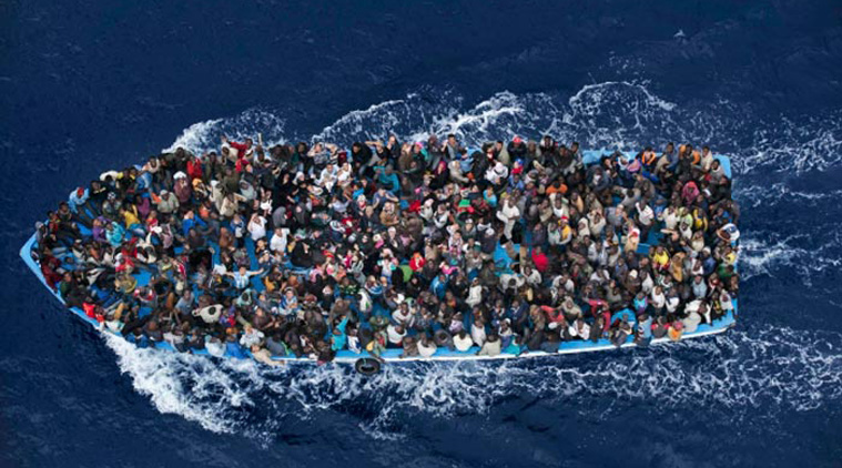Italian Coast Guard Rescues  4,400 Migrants In One Day In The Mediterranean Coast
