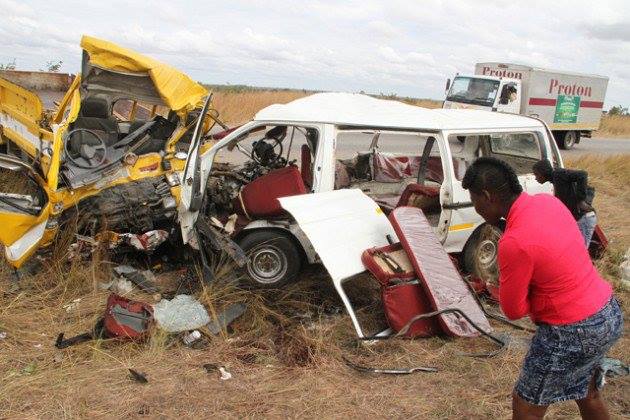 15 Die In Collision  Between Kombi And Haulage Truck Along Chitungwiza Dema Road