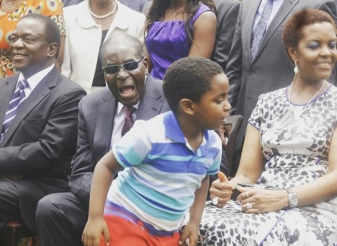 Could This Be The Moment One Farted In Mugabe’s Face,…..Whats Your Opinion?