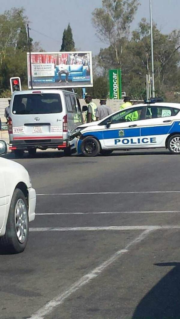 MUTARE – A police car was involved in an accident at a road intersection controlled by traffic lights.