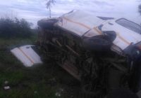 Three people died when a speeding commuter omnibus they were travelling in overturned at 74 kilometre peg along Centenary – Mazowe highway on Saturday.
