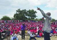 MDCT LEADER NELSON CHAMISA’S LATEST on the MDCT 30 July 2018 campaign manifesto, is a strongly racist utterance where he had told a rally that Indians , Europeans and Chinese will work for Zimbabweans as gardeners and maids,…hmmn!