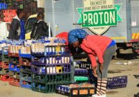 ZIMBABWE’S BAKERS NOW DIVERT bread to parallel market from the official market by creating cartels of their sales representatives and vendors