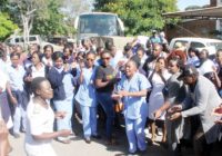 MPILO  nurses yesterday demonstrated against the CEO’s directive to work four-day shifts instead of the two days agreed upon, with the Government.