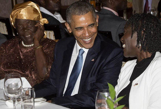 Obama Having Dinner With His Kenyan Extended family Members In Nairobi Hotel