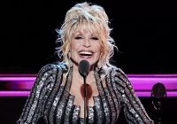 COUNTRY MUSIC STAR DOLLY PARTON  gets $100m award from Amazon founder Jeff Bezos